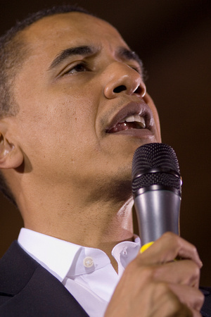 Sen. Barack Obama speaking at Keene State College